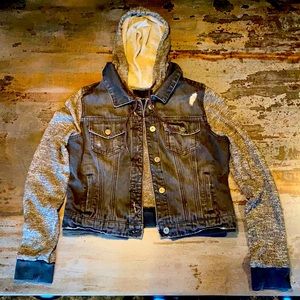 Maurices hooded denim jean jacket vest black distressed medium